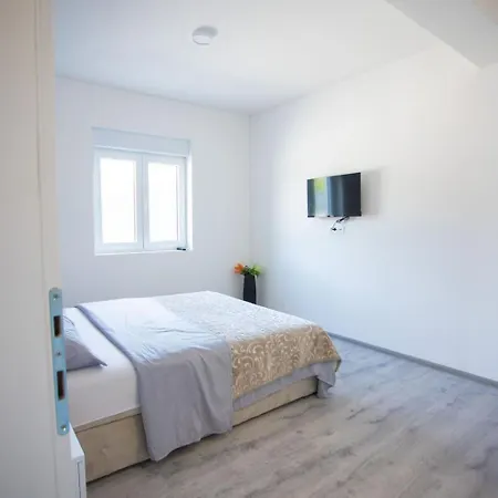 Вилла La Любушки